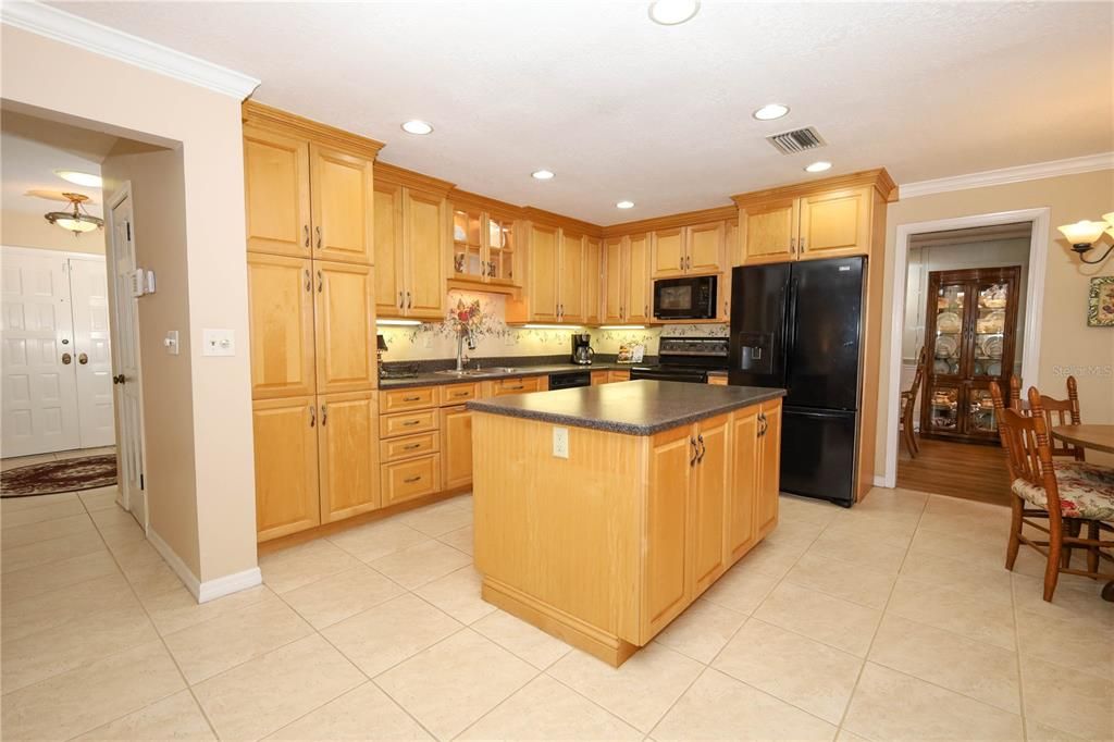 Dining room, Interior, Kitchen, Recessed Lighting