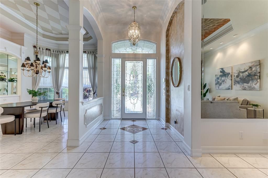 Chandelier, Dining room, Interior, Marble, Pendant Lights, Recessed Lighting