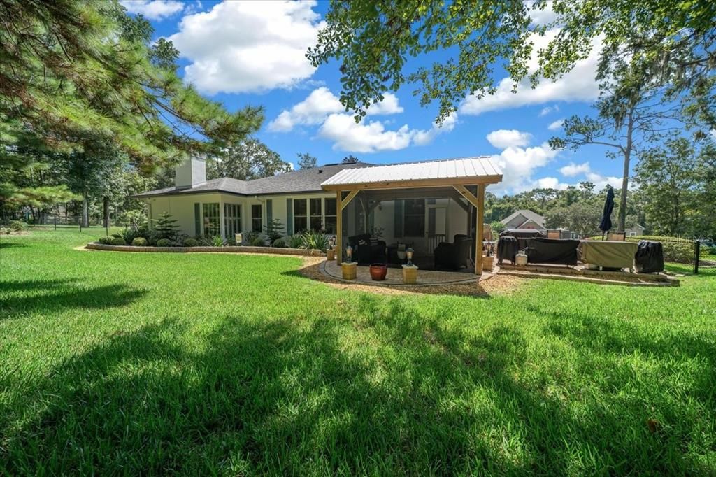 Backyard, Exterior