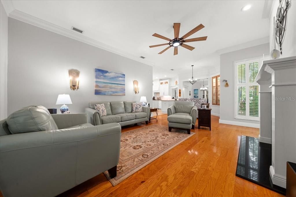 Interior, Kitchen, Living room, Pendant Lights, Recessed Lighting, Wood Texture Flooring