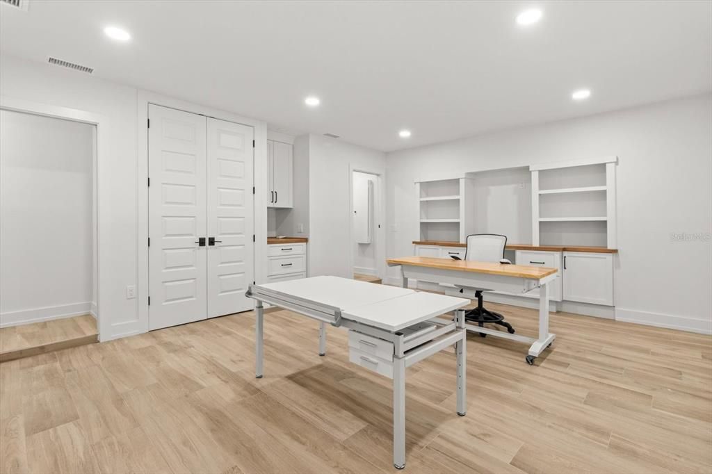 Home Office, Interior, Recessed Lighting, Wood Texture Flooring