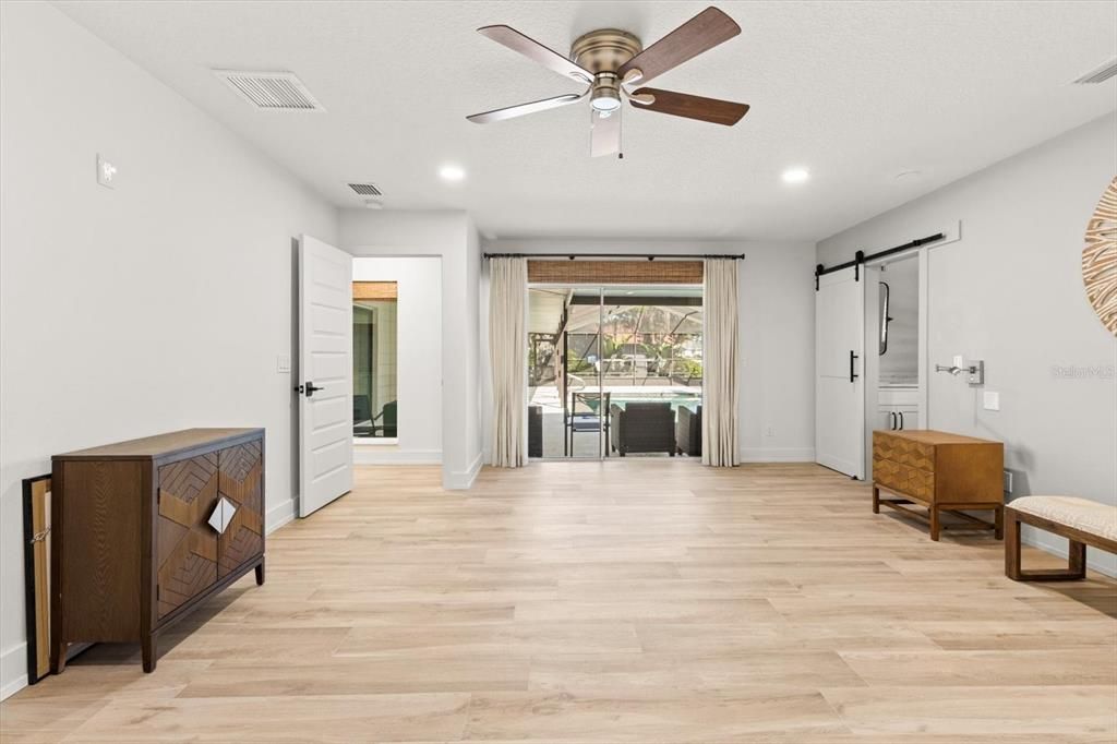 Interior, Recessed Lighting, Wood Texture Flooring