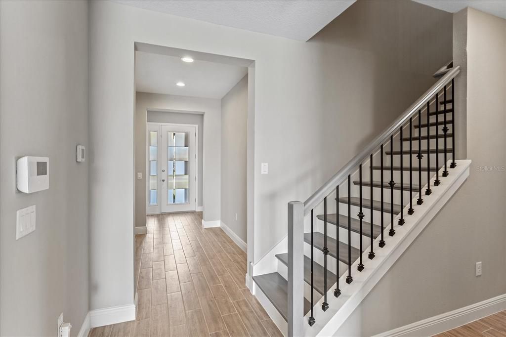 Interior, Recessed Lighting, Wood Texture Flooring