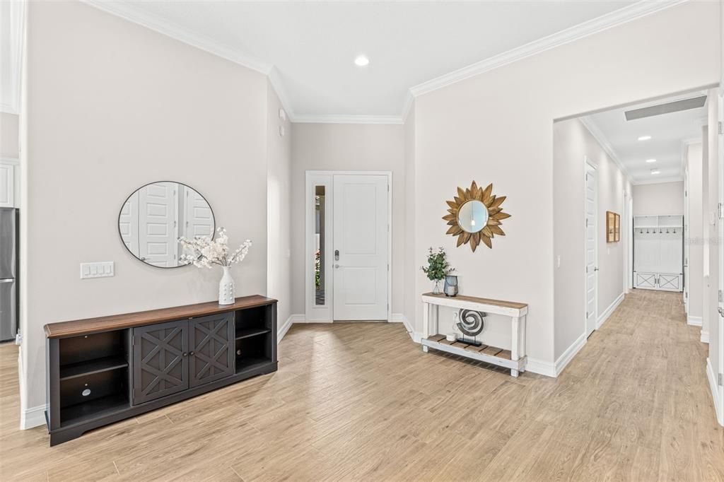 Interior, Recessed Lighting, Wood Texture Flooring