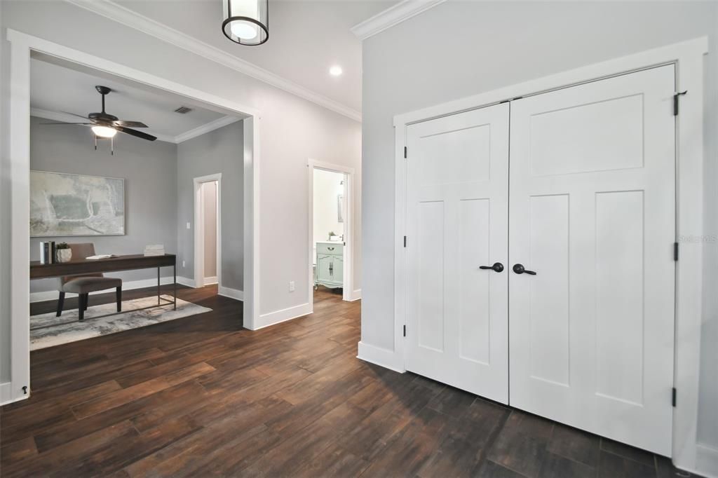 Home Office, Interior, Recessed Lighting, Wood Texture Flooring