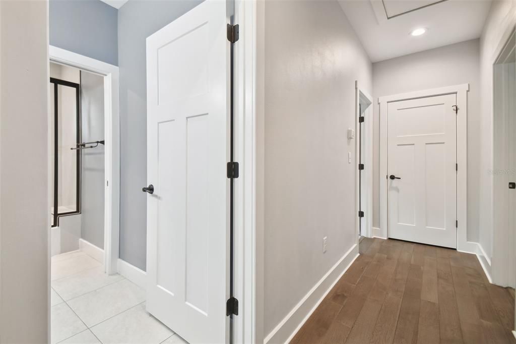 Interior, Recessed Lighting, Wood Texture Flooring