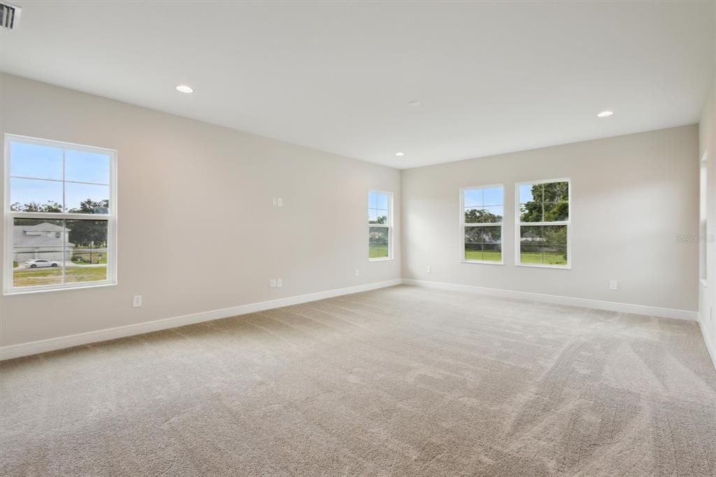Empty room, Interior, Recessed Lighting