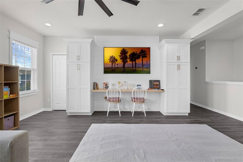 Home Office, Interior, Recessed Lighting, Wood Texture Flooring