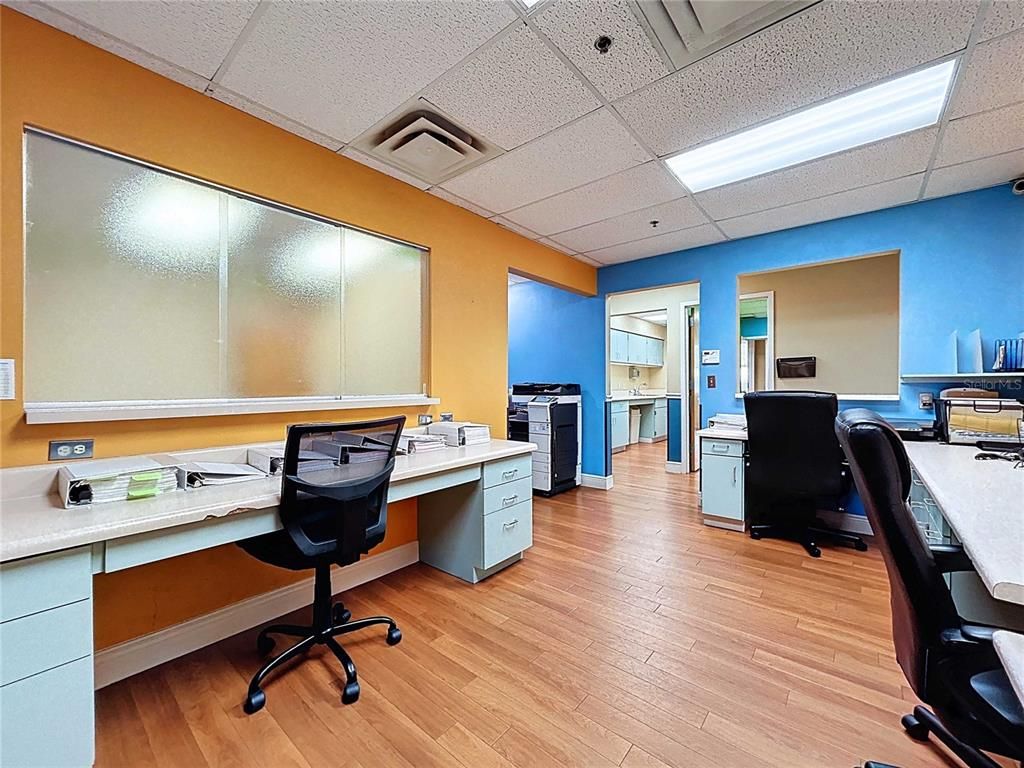 Home Office, Interior, Recessed Lighting, Wood Texture Flooring