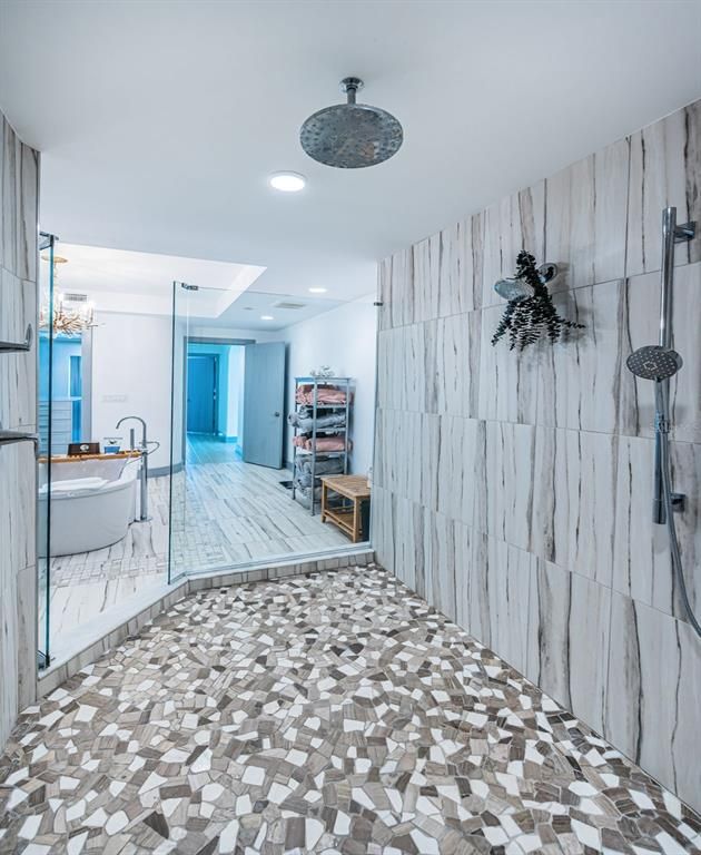 Bathroom, Interior, Marble, Recessed Lighting