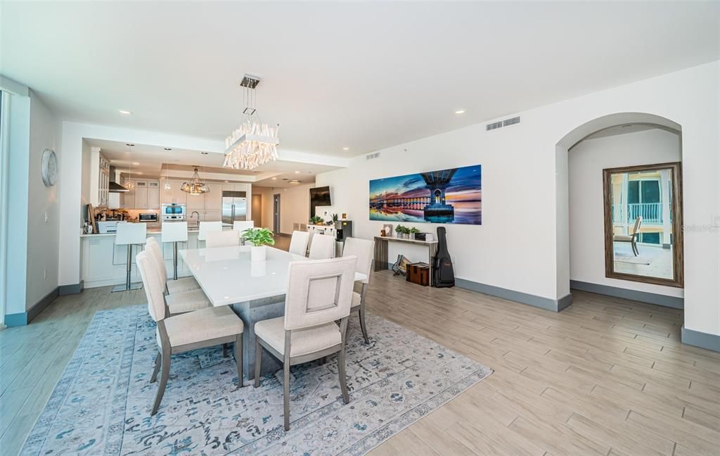 Chandelier, Dining room, Interior, Kitchen, Pendant Lights, Recessed Lighting, Wood Texture Flooring