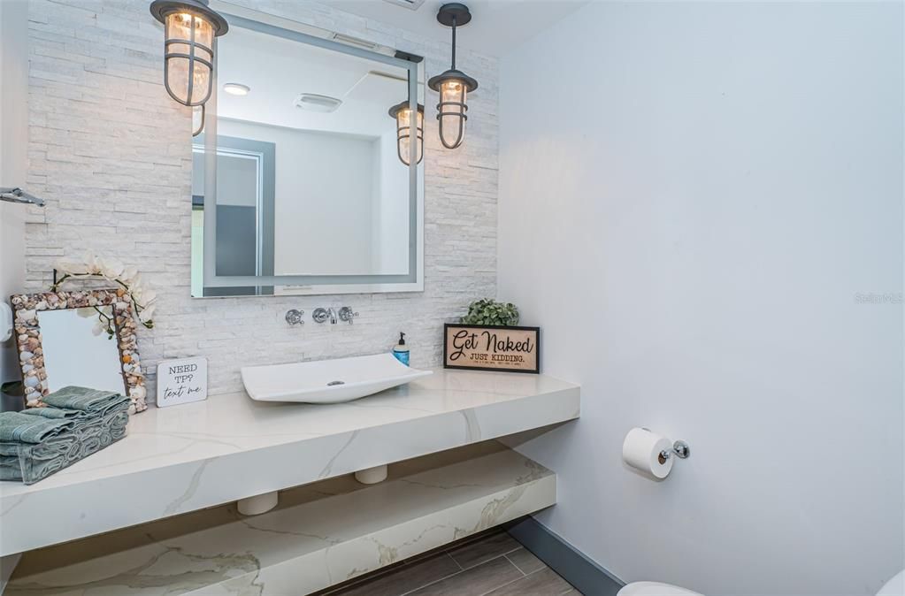 Bathroom, Interior, Pendant Lights, Recessed Lighting