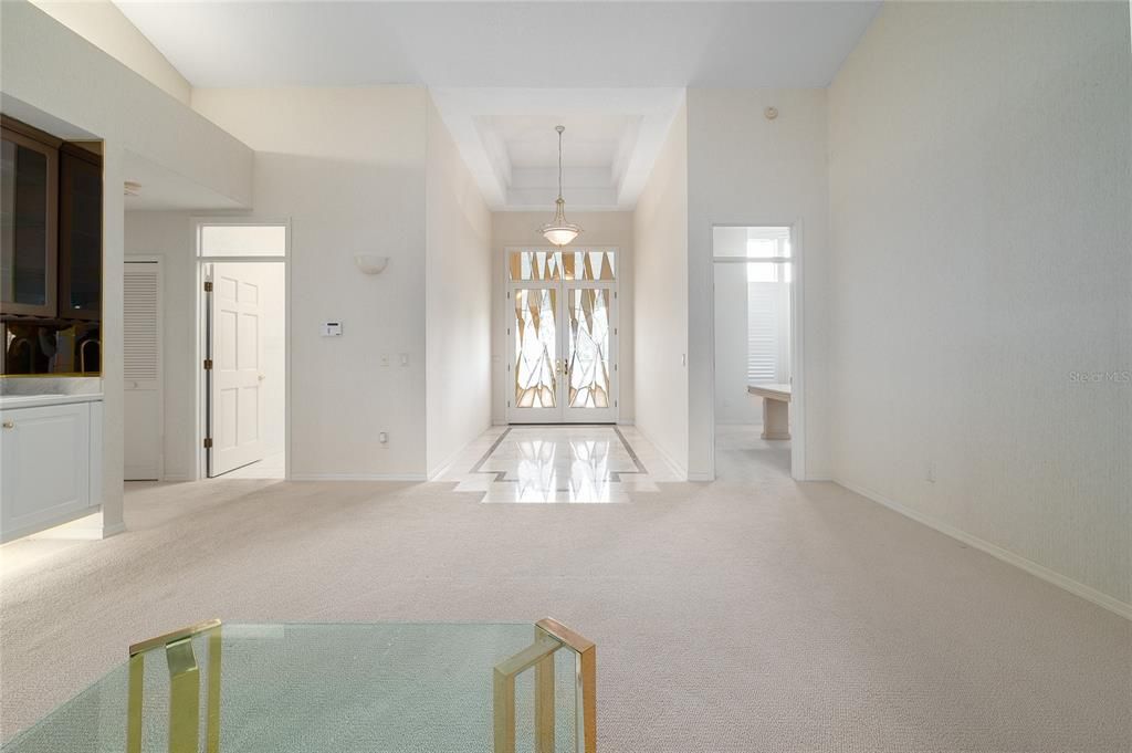 Empty room, Interior, Pendant Lights