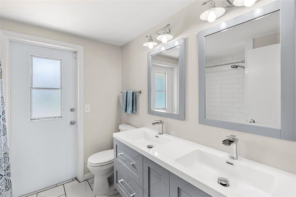 Bathroom, Dual Sink Vanities, Interior