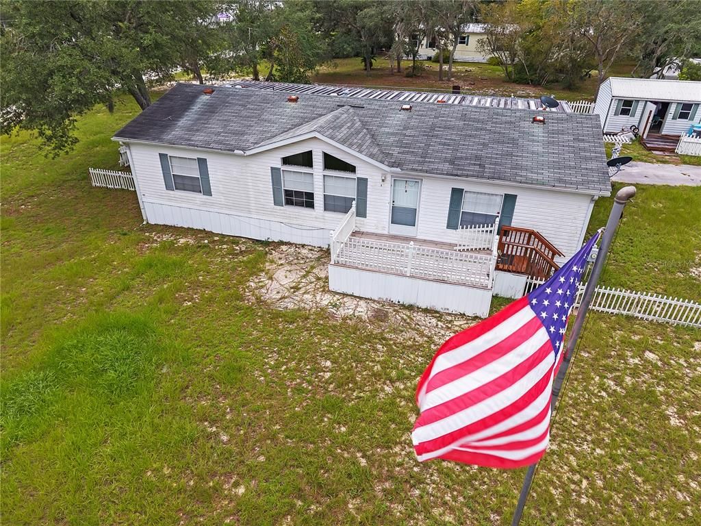 Exterior, Drone