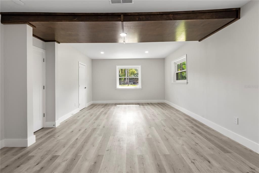 Empty room, Interior, Recessed Lighting, Wood Texture Flooring