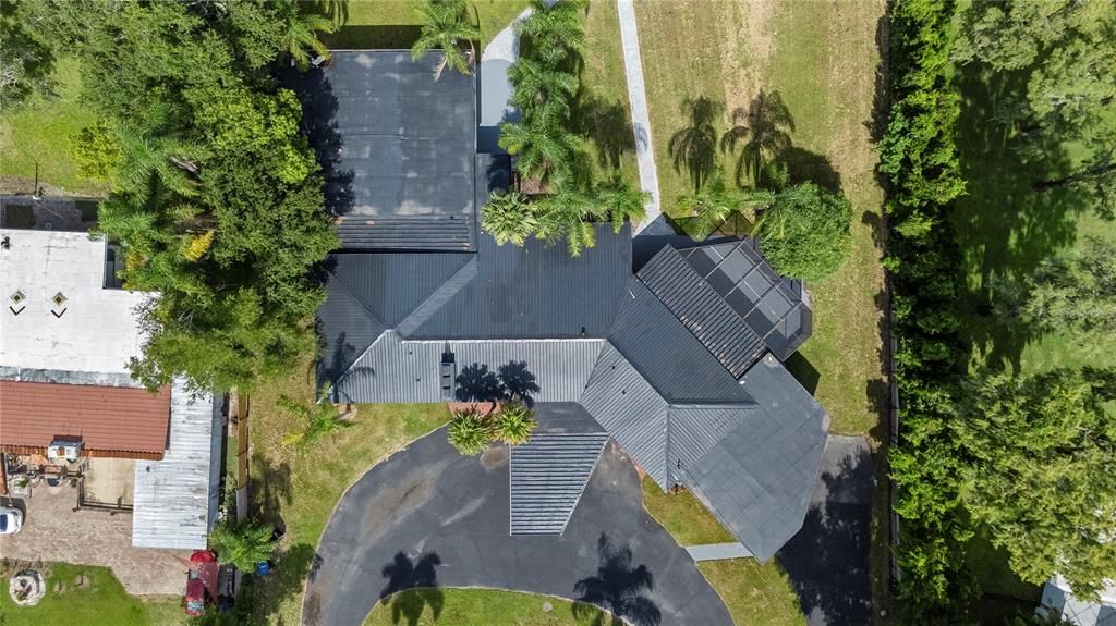 Exterior, Drone