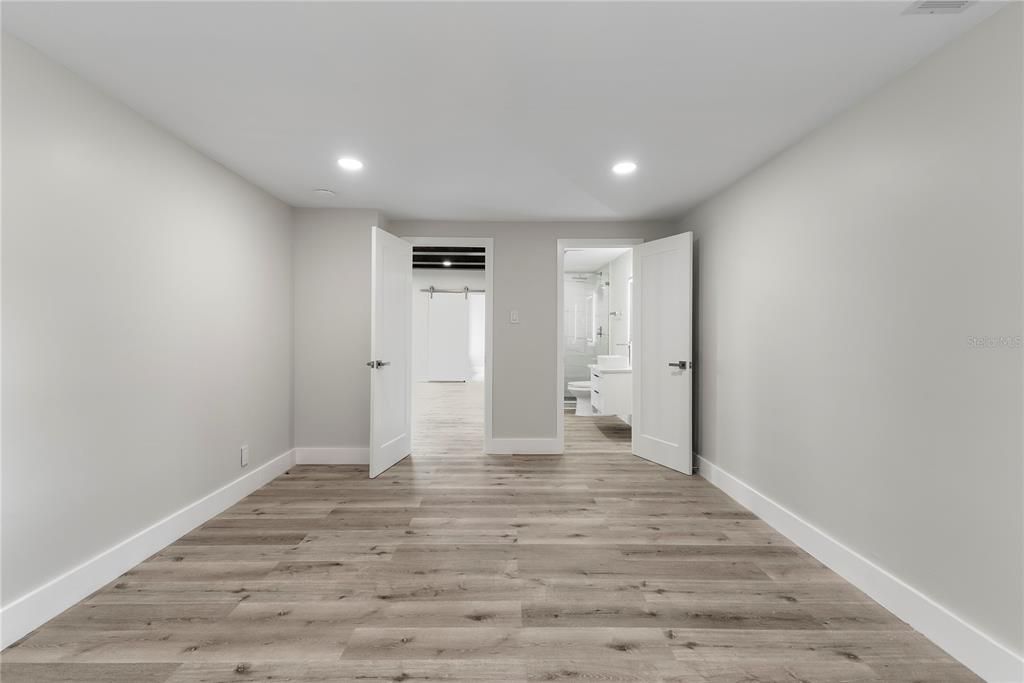 Empty room, Interior, Recessed Lighting, Wood Texture Flooring