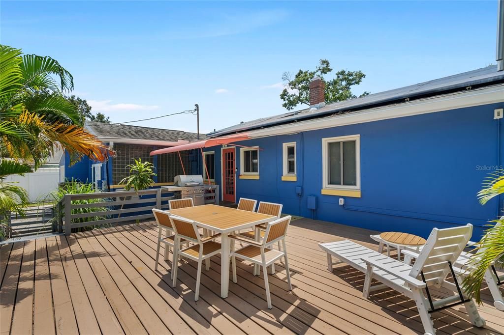 Backyard, Detached Garage, Exterior
