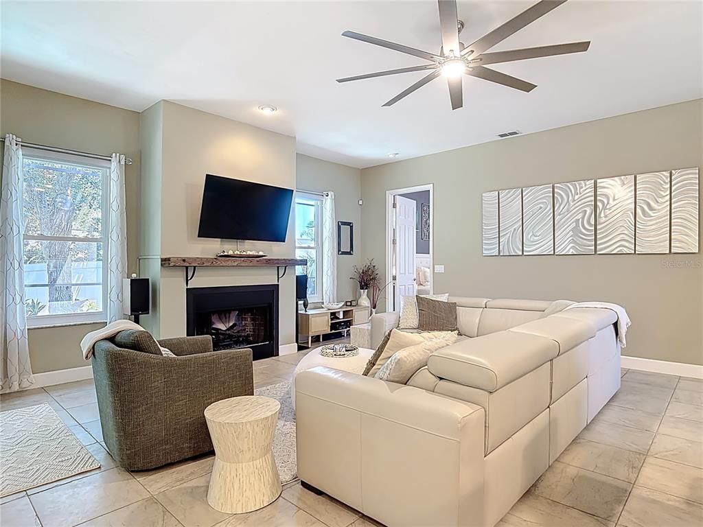 Fireplace, Interior, Living room, Recessed Lighting