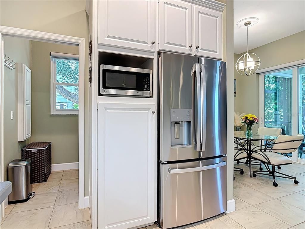 Dining room, Interior, Kitchen, Marble, Pendant Lights, Stainless Steel Appliances