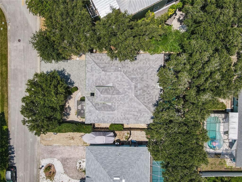 Exterior, Drone