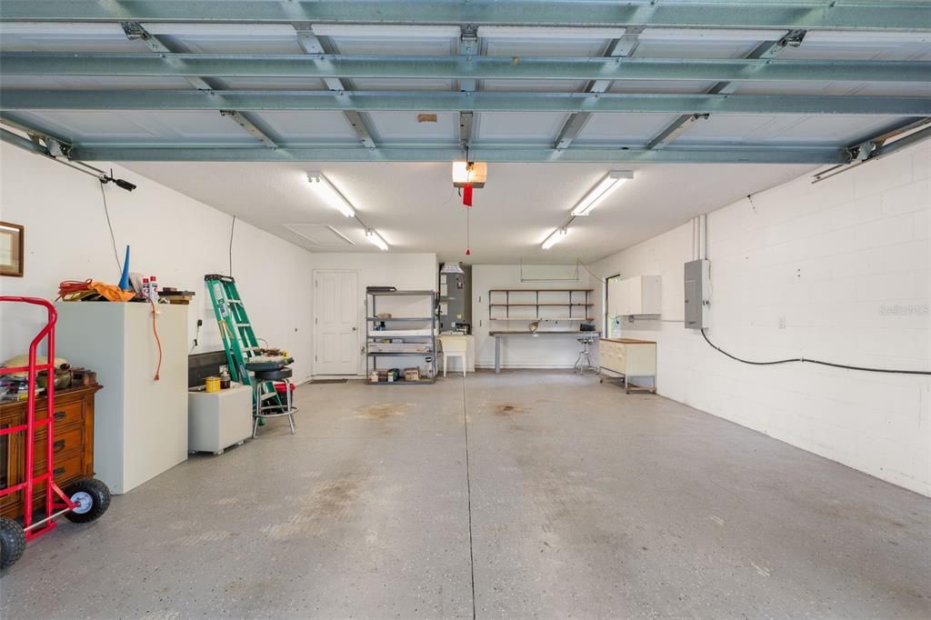 Garage, Interior