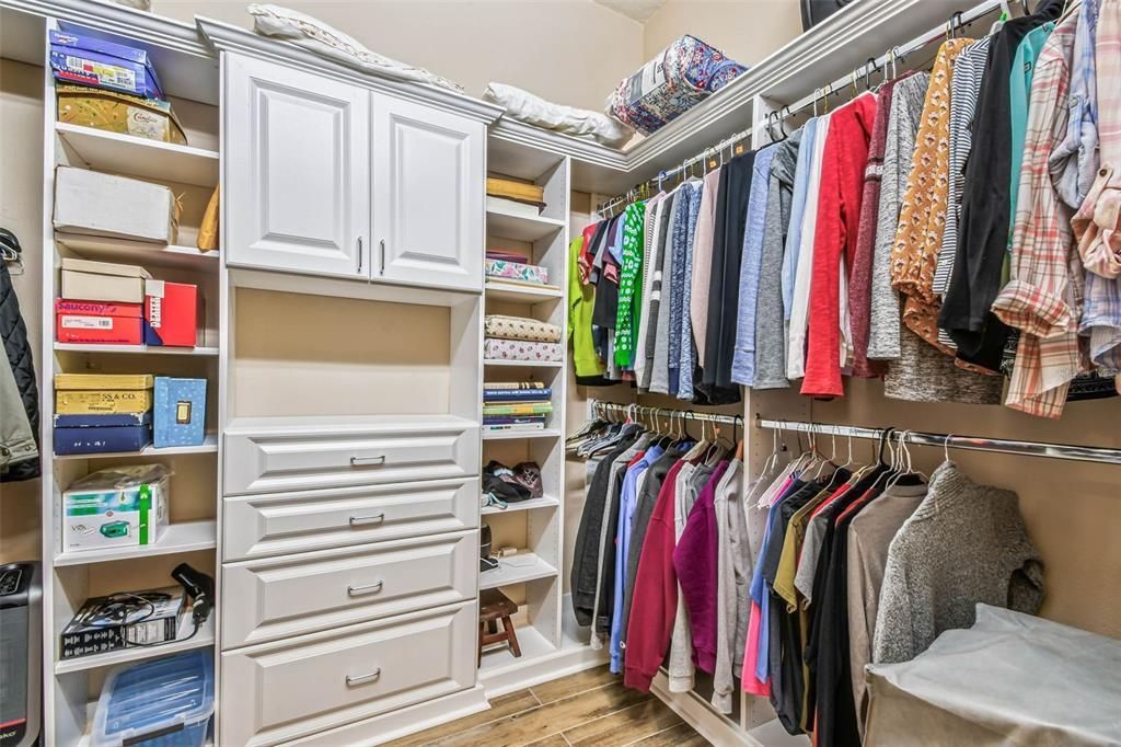 Interior, Walk-in Closets, Wood Texture Flooring