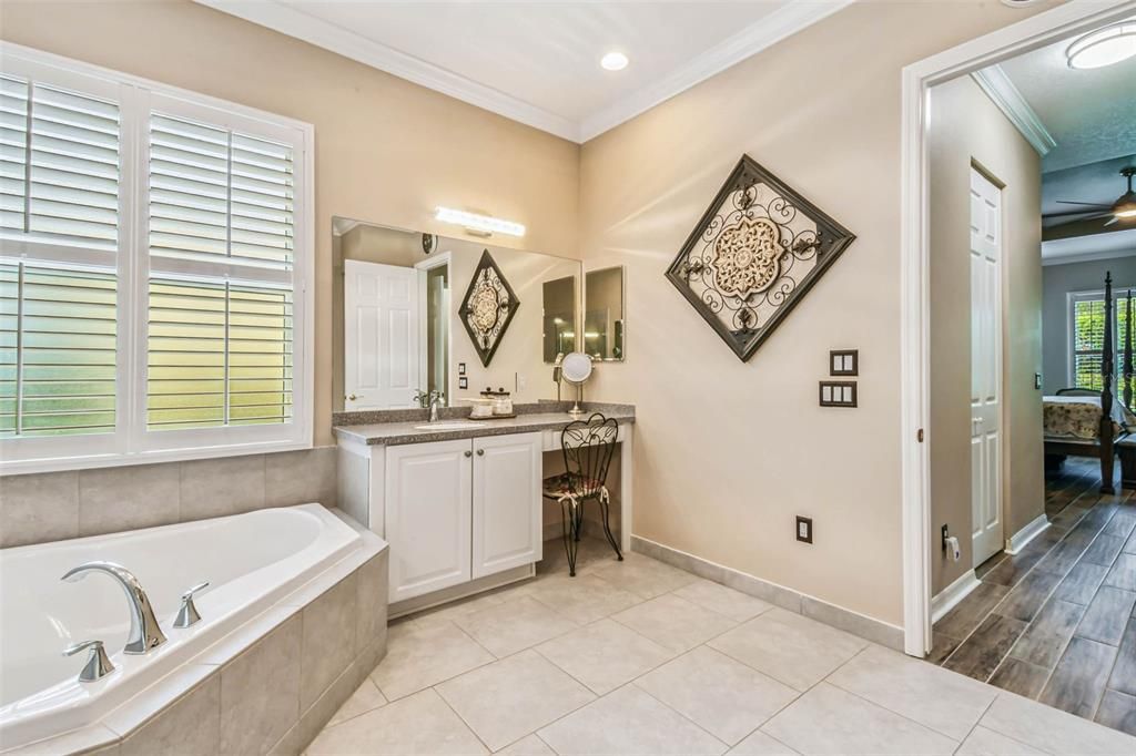 Bathroom, Interior, Recessed Lighting, Wood Texture Flooring