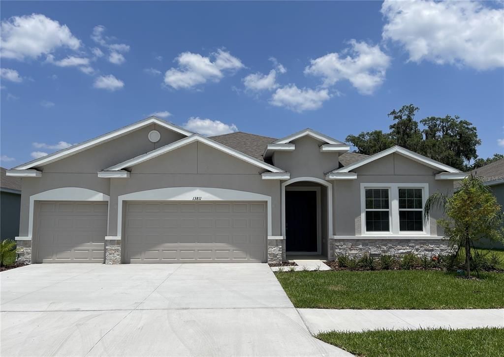 Attached, Exterior, Facade, American Craftsman