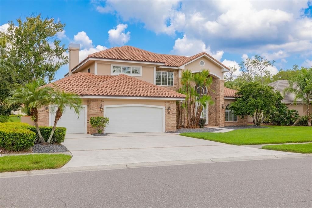 Attached, Exterior, Facade, Mediterranean