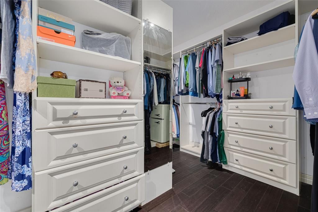 Interior, Walk-in Closets, Wood Texture Flooring