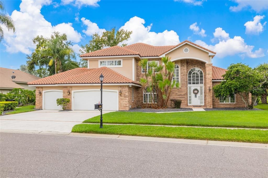 Attached, Exterior, Facade, Mediterranean