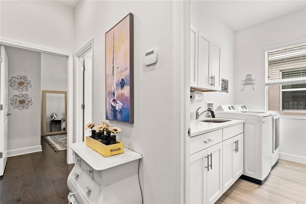 Interior, Washer, Wood Texture Flooring