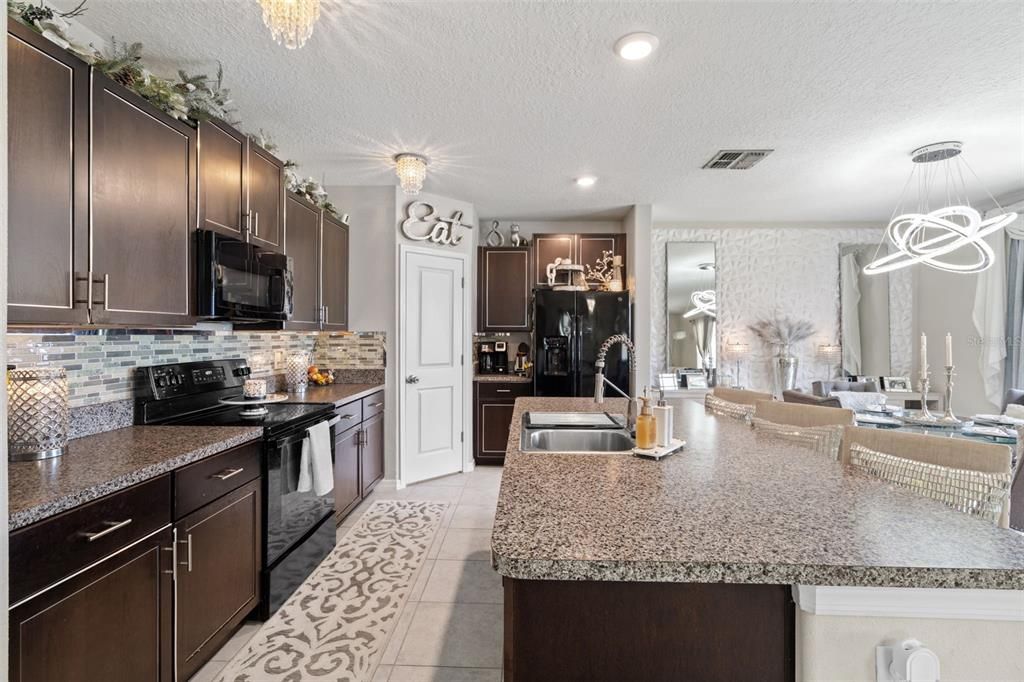 Dining room, Interior, Kitchen, Pendant Lights, Recessed Lighting
