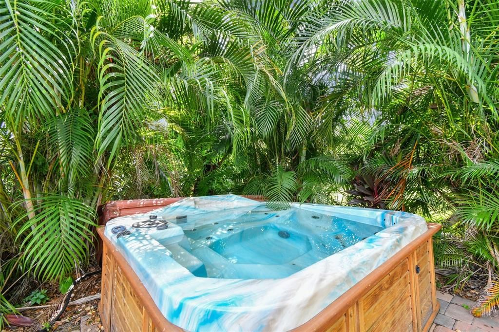 Exterior, Hot Tub