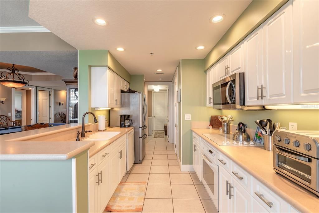 Interior, Kitchen, Pendant Lights, Recessed Lighting