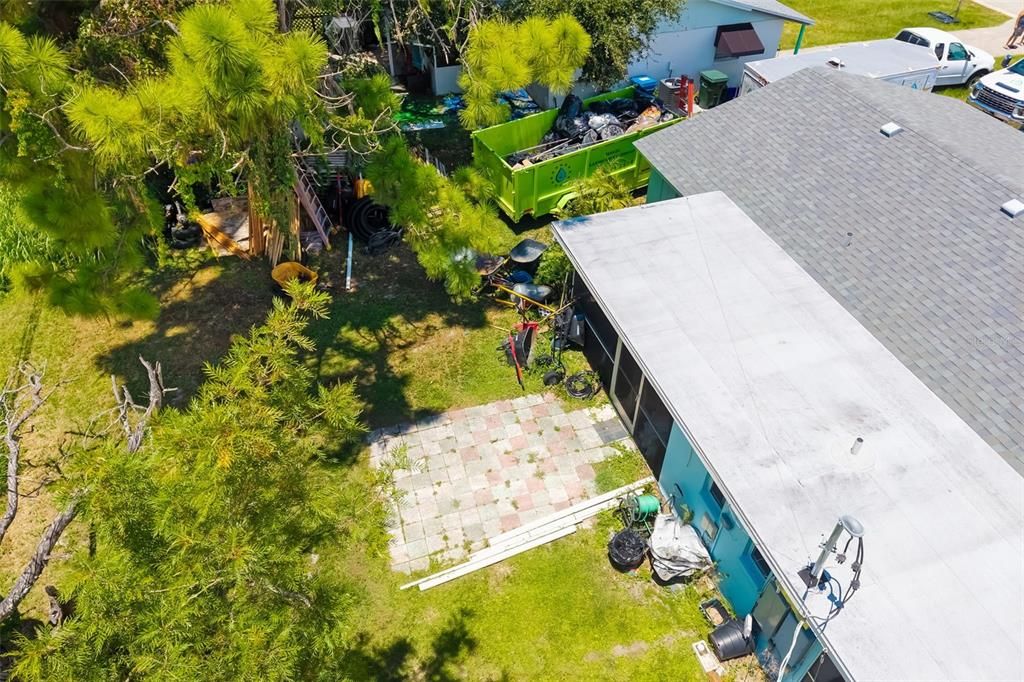 Exterior, Drone
