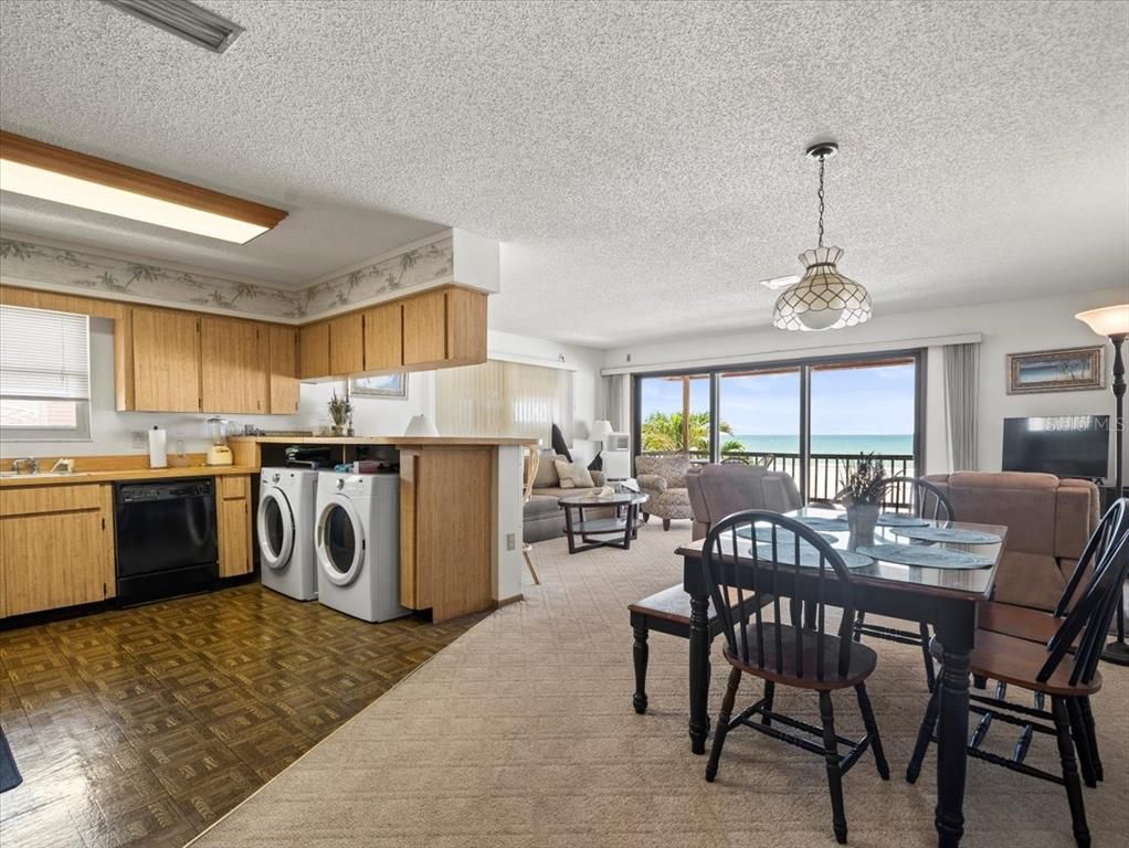 Dining room, Interior, Kitchen, Living room, Pendant Lights, Washer, Water