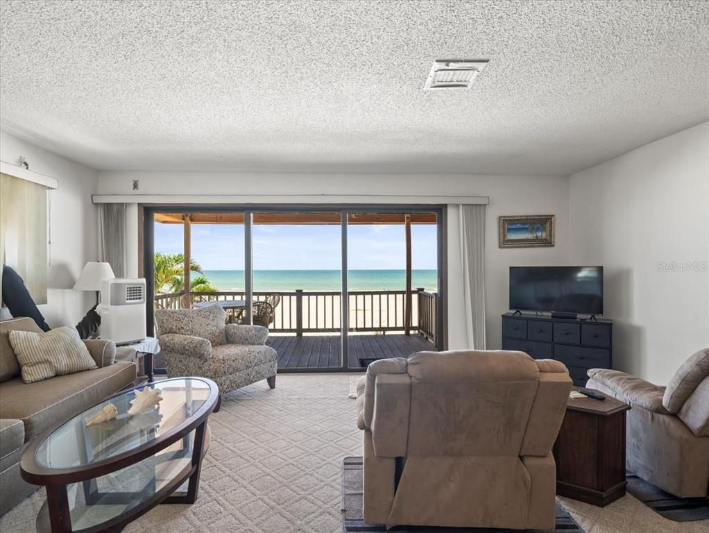 Interior, Living room, Water