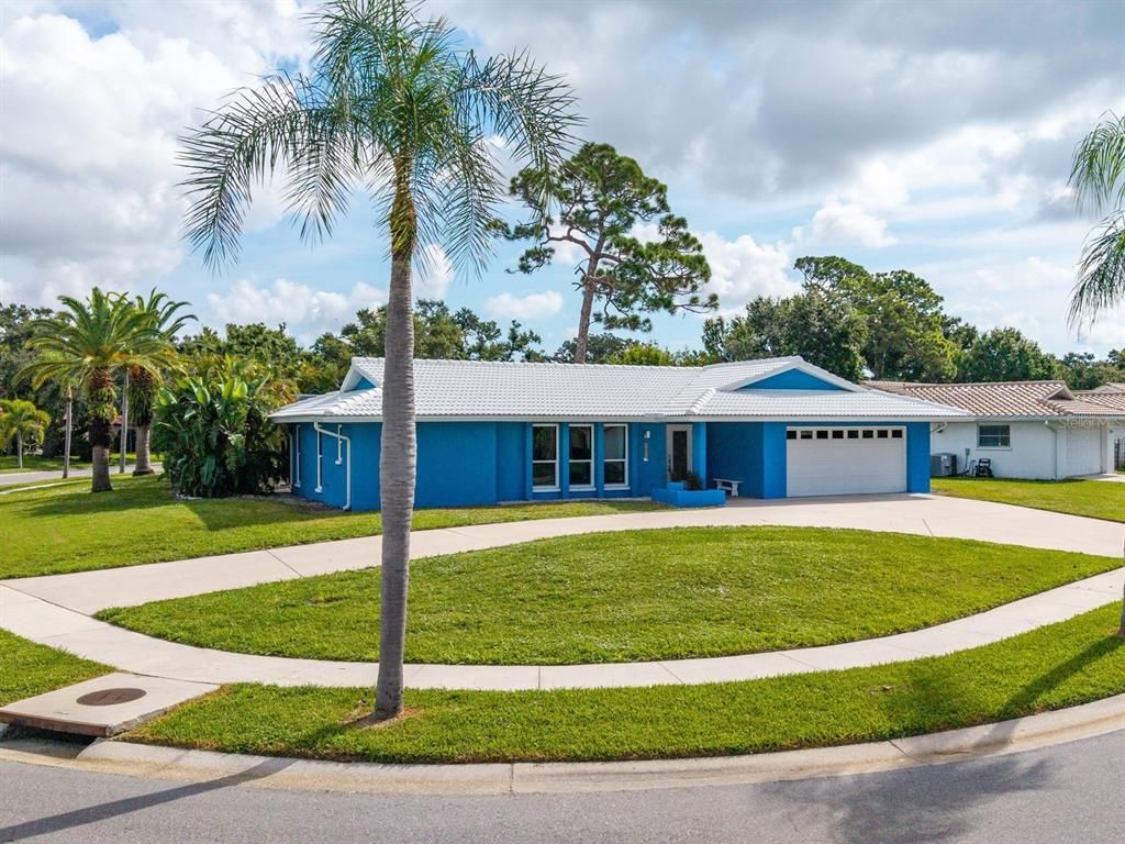 Attached, Backyard, Exterior, Facade, Ranch