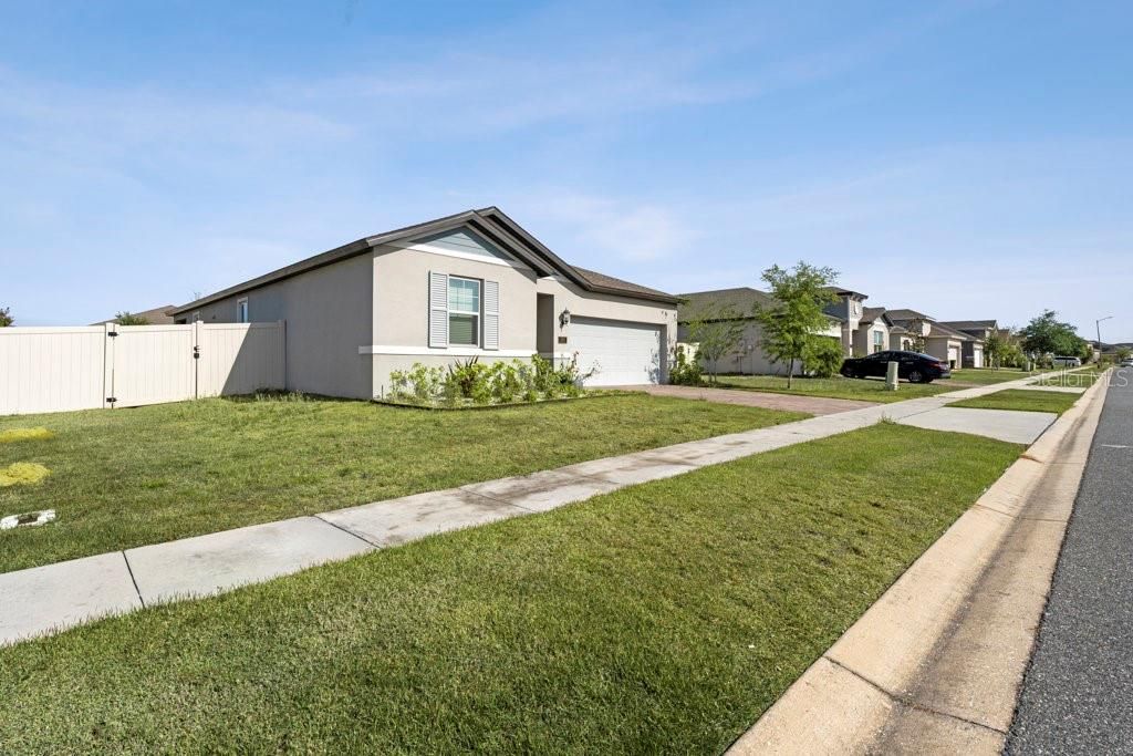 Backyard, Exterior
