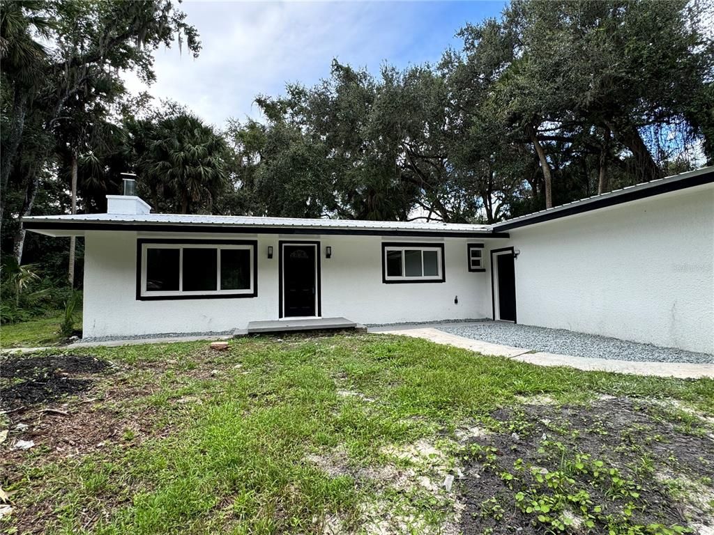 Backyard, Exterior