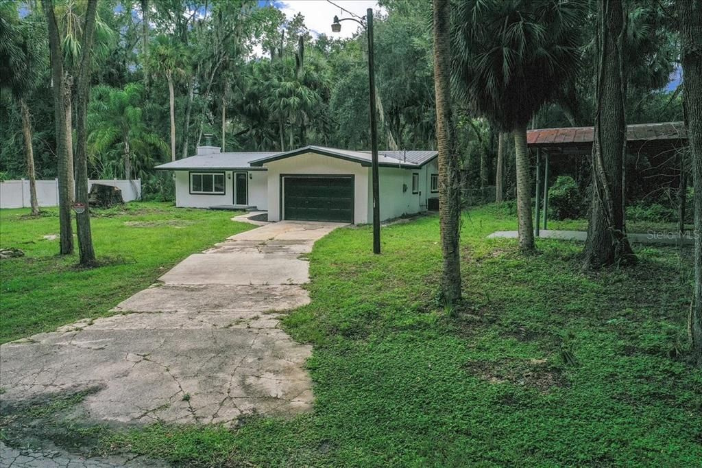 Exterior, Drone
