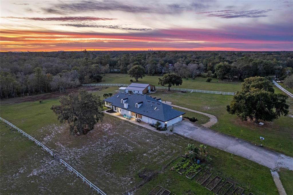 Exterior, Drone