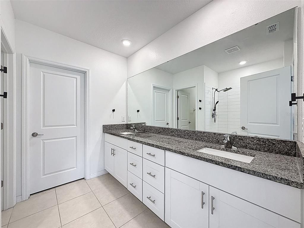 Bathroom, Dual Sink Vanities, Interior, Recessed Lighting