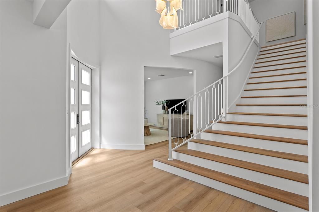 Interior, Recessed Lighting, Wood Texture Flooring