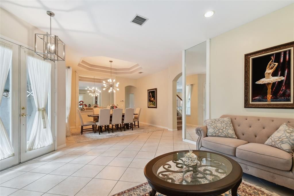 Dining room, Interior, Pendant Lights, Recessed Lighting