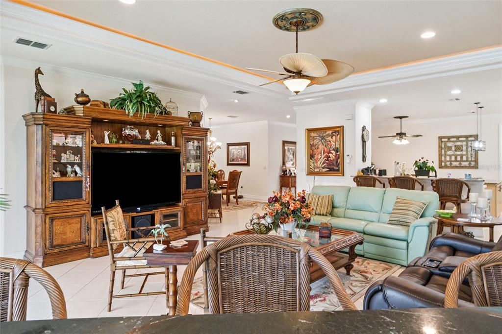Dining room, Interior, Living room, Pendant Lights, Recessed Lighting