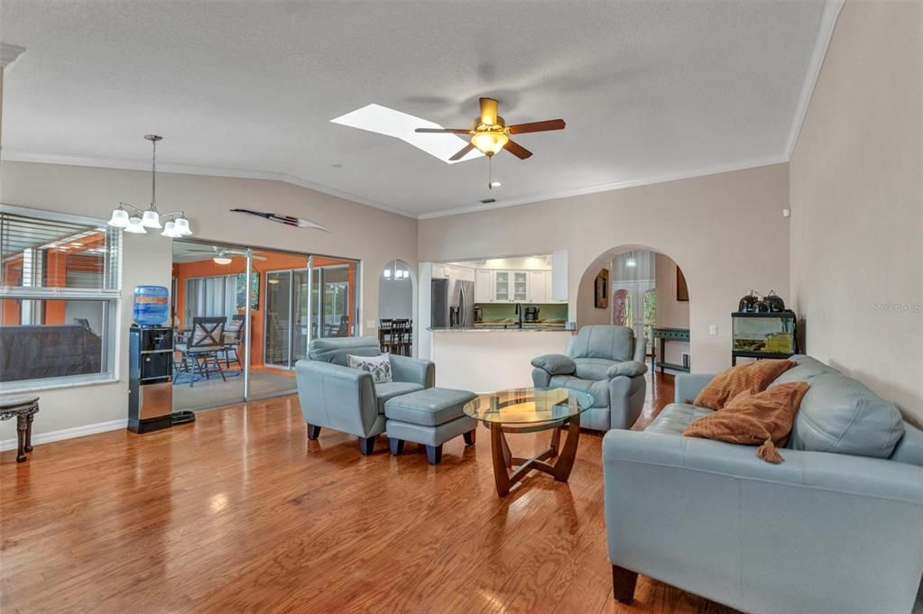 Interior, Living room, Pendant Lights, Wood Texture Flooring